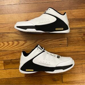 Vintage Y2K 2006 Jordan Team Strong Low ‘White Black Maize’ Size 11M Used No Box